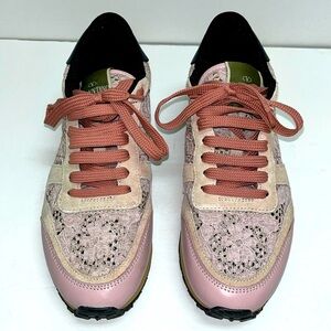 Like New VALENTINO Pink lace sneakers (7)